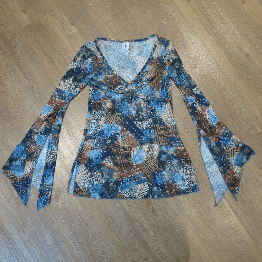 Beachy Pattern Top with Bell Sleeves from Club Med